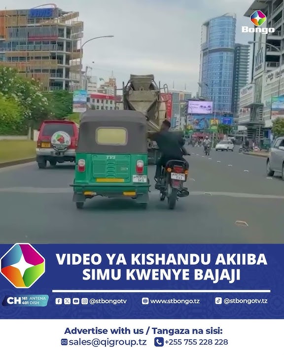 TAZAMA KISHANDU ALIVYO KWAPUA  SIMU KWENYE BAJAJI DSM LIVE