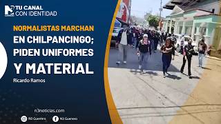 Normalistas marchan en Chilpancingo; piden uniformes y material