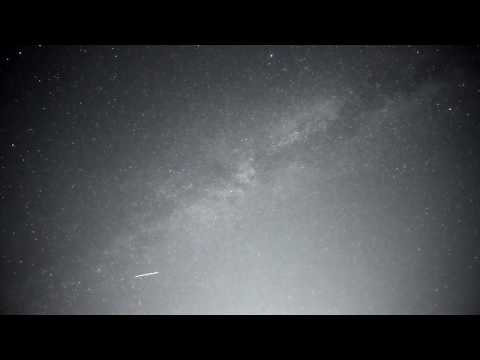 Perseid 2017 meteor shower timelapse with  a few bright meteors