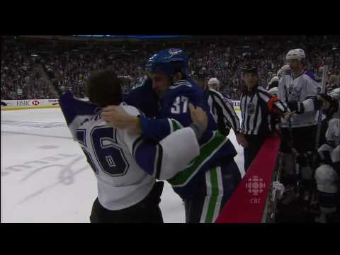 Rick Rypien Vs Richard Clune - Canucks Vs Kings - ...