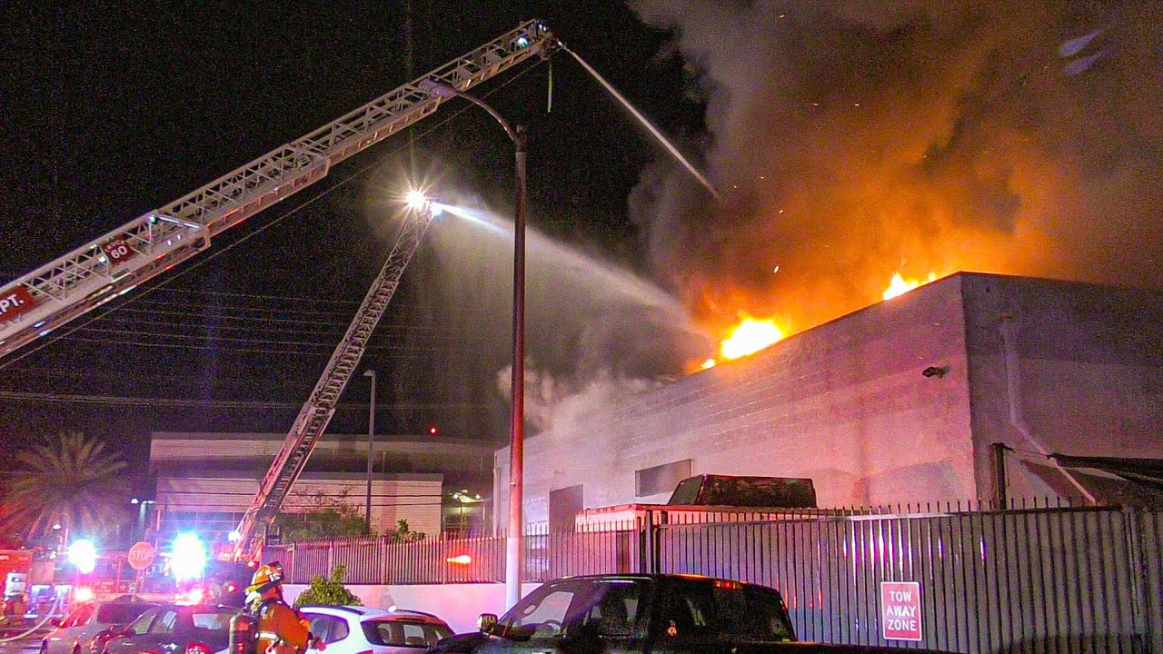 LAFD Battling Greater Alarm Commercial Structure Fire (Sun Valley)
