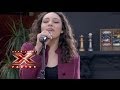 Ayşegül Evrim Yılmaz - Koparılıan Çiçekler Performansı