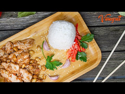Курица Гунбао (Kung Pao) с арахисом. ЯРКИЙ вкус привычного блюда.