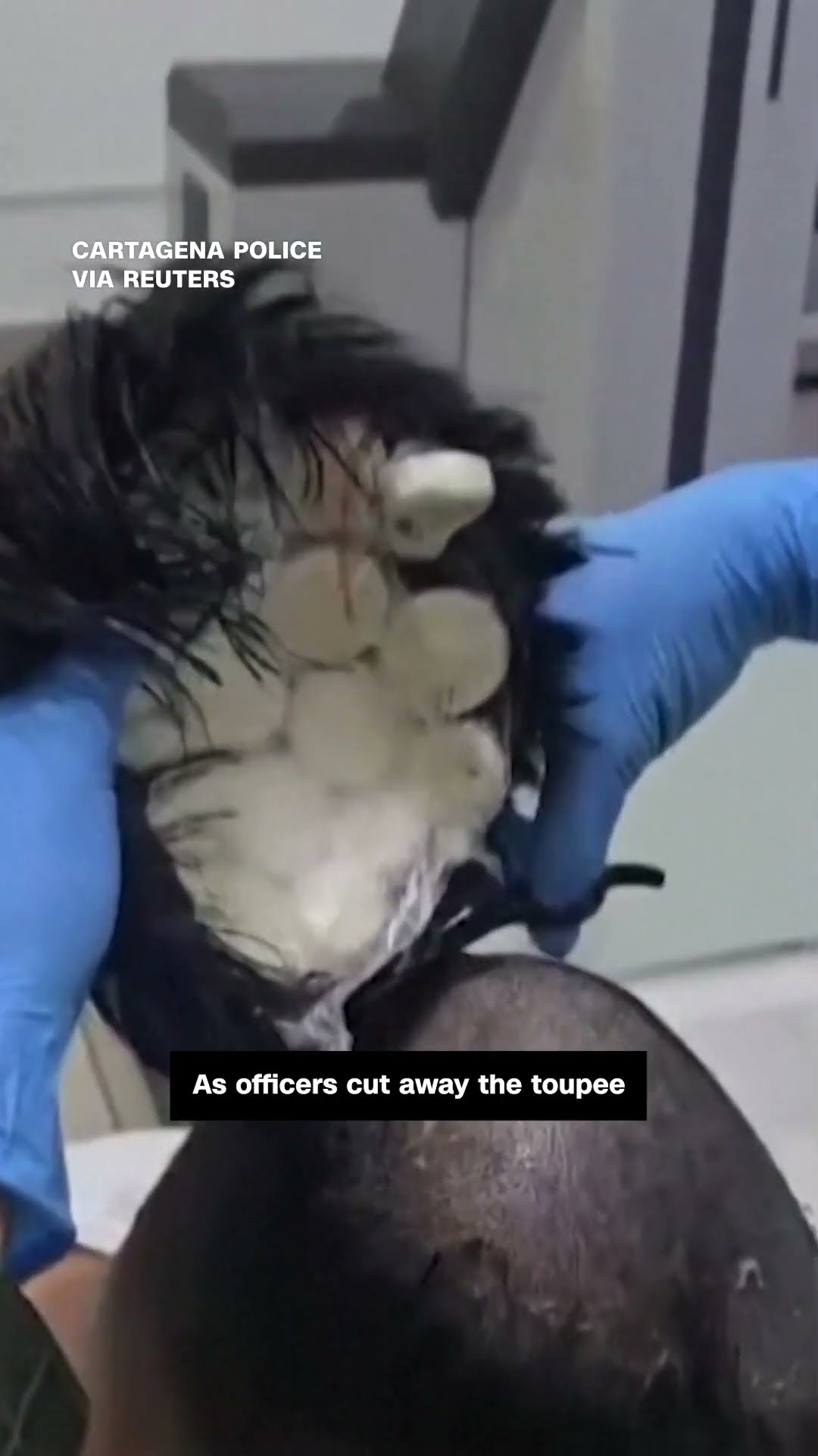 $10,000 of cocaine seized from under man's toupee