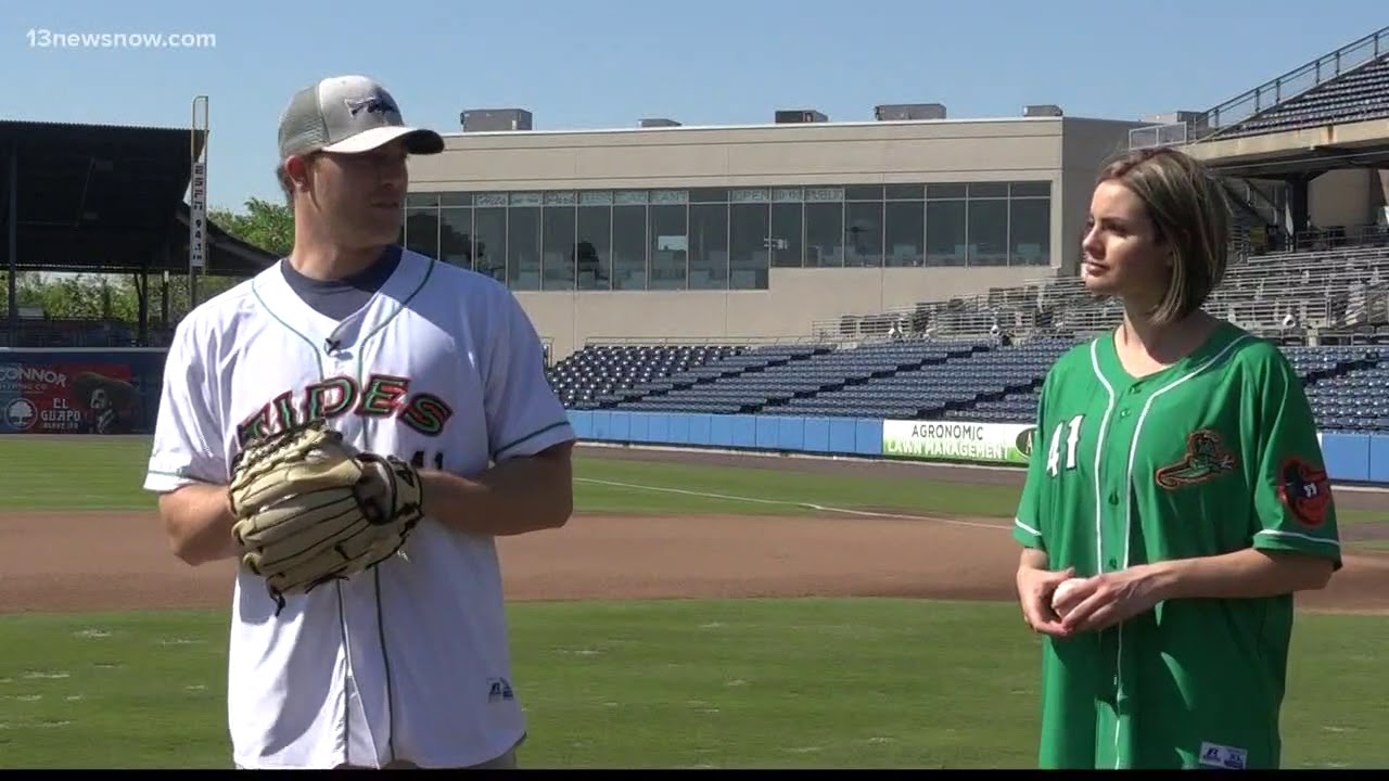 13News Now Meteorologist Crystal harper Gets A Lesson on Throwing the