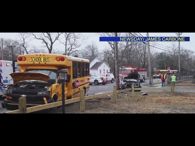 5 Kids Injured In Li Crash Bus Driver Arrested Scpd