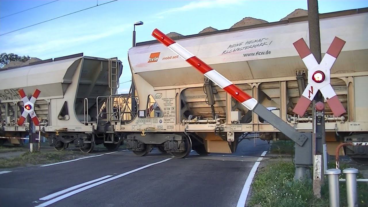 Spoorwegovergang Eilenburg (D) // Railroad crossing // Bahnübergang