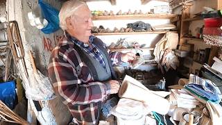 ΓΙΩΡΓΟΣ ΒΕΡΥΚΟΚΚΟΣ.  ΖΕΙ ΣΤΙΣ ΜΈΛΑΝΕΣ ΝΑΞΟΥ ΜΕ ΤΙΣ ΑΝΑΜΝΗΣΕΙΣ ΤΟΥ ΤΣΑΓΚΑΡΗ ΚΑΙ ΤΟΥ ΣΑΓΜΑΤΟΠΟΙΟΥ!