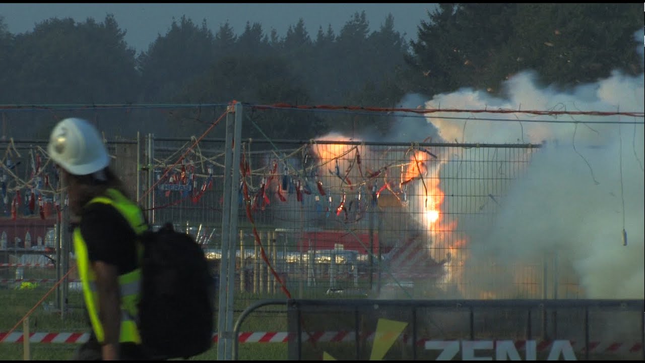 artificioso significato Zena Trophy 2014: Mascleta - Vuurwerk - fireworks - feuerwerk