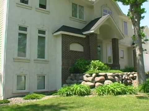 1213 Summit Oaks Drive, Burnsville, MN home video tour