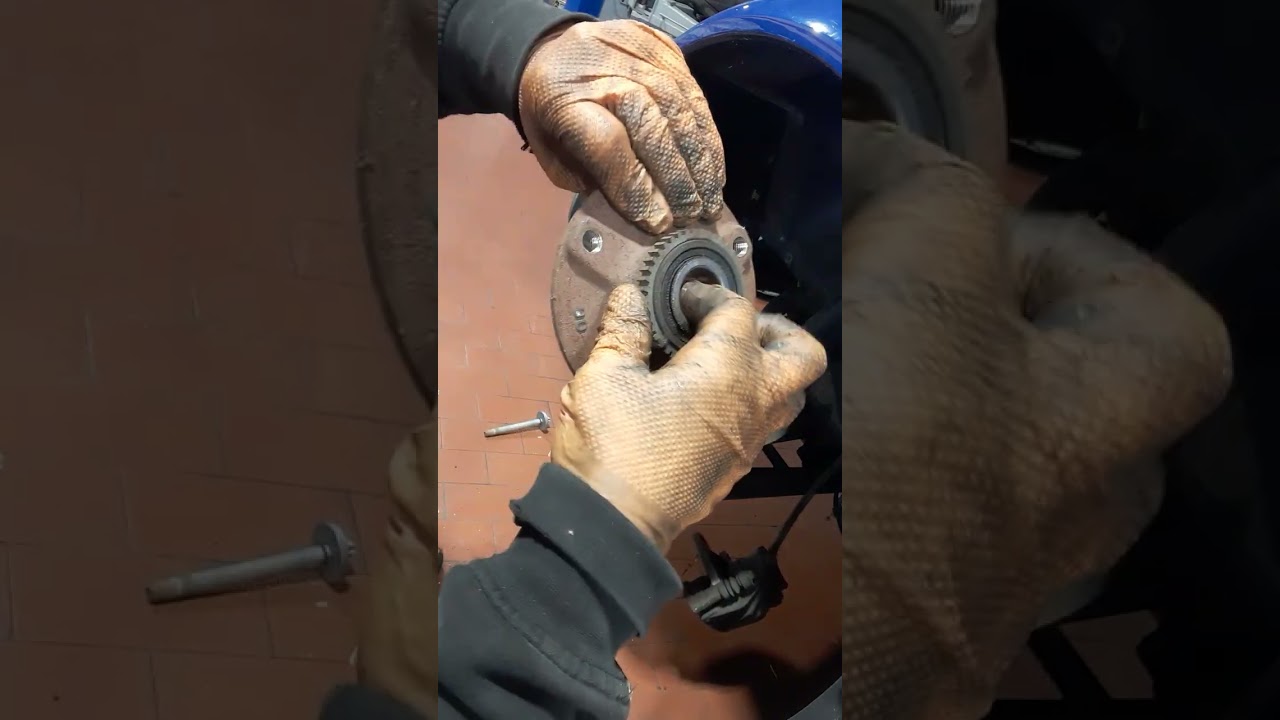 come cambiare il cuscinetto della ruota anteriore della Smart 450