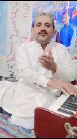 سنگر جاوید عرف جیدی ڈھولا اکیڈمی میں - YouTube