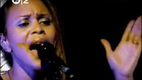 Massive Attack Safe From Harm (Live)