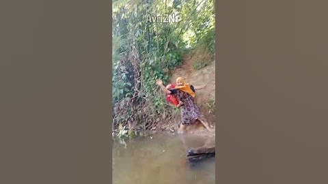 Wanita lucu mencuri perhatian netizen dimedia sosial