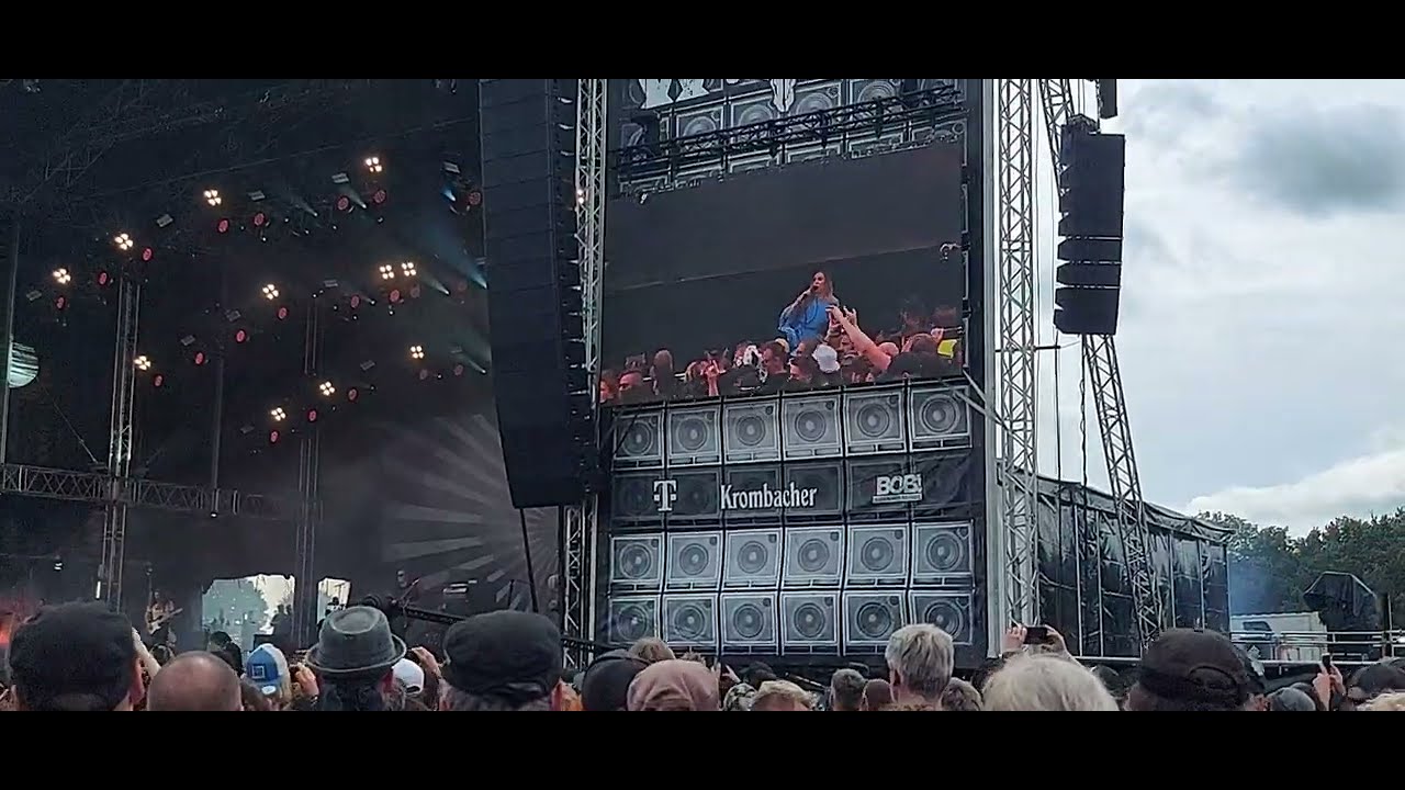BLUES PILLS - Elin Larsson in crowd @ Wacken 2024