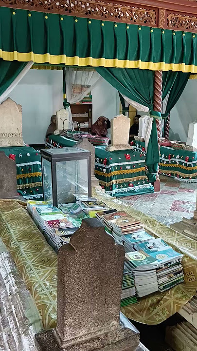Makam Ratu Kalinyamat Dan Sultan Hadirin
