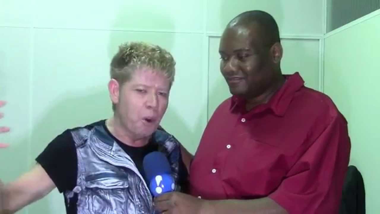 Entrevista  Exclusiva com Roberto Leal