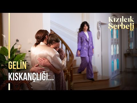 Nilay, Doğa'yı kıskanıyor! | Kızılcık Şerbeti 2. Bölüm