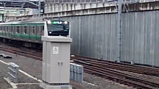 埼京線E233系7000番台ハエ130編成 特急新宿行　西谷駅到着