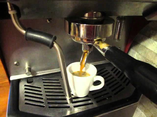 cafetera rilo genuike - YouTube