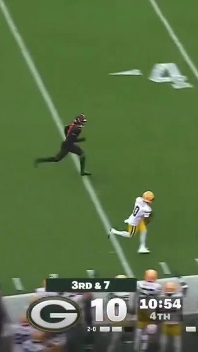 Jordan Love makes a Golden connection