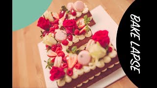 The bake lapse of giant letter e cake!