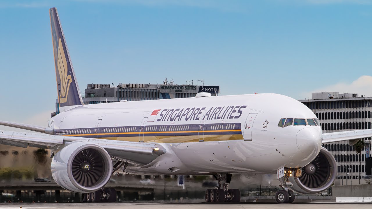 CLOSEUP LAX ARRIVALS AND DEPARTURES