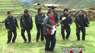 Video thumbnail of "Fuerza Musical Celaje De Andahuaylas "En La Puerta" 2013"