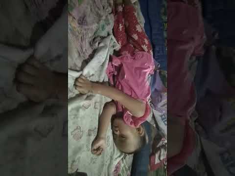 adek lagi tidur