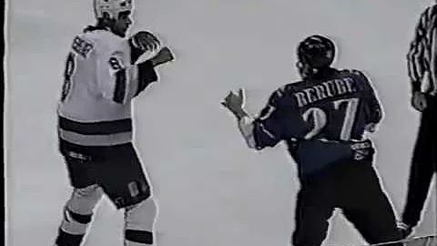 Donald Brashear vs Craig Berube Round 3