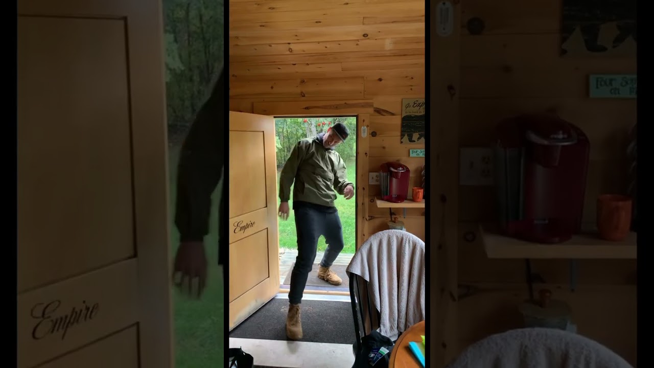 Spend the weekend at Papa Smurf’s cabin