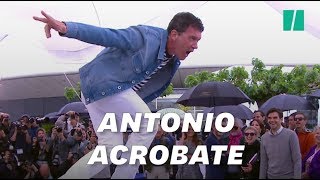 À Cannes, Antonio Banderas A Bien Fait Le Show Devant Les Caméras