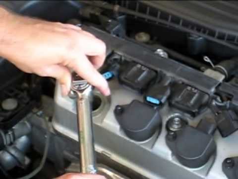 How to change spark plugs honda crv 1998 #3