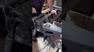 Love the tilt away on the American Beauty lathe from Robust 🤩 #robust #woodturning #americanbeauty