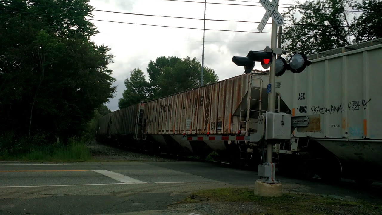 New England Central 608 blasts through the spring weather in Mansfield