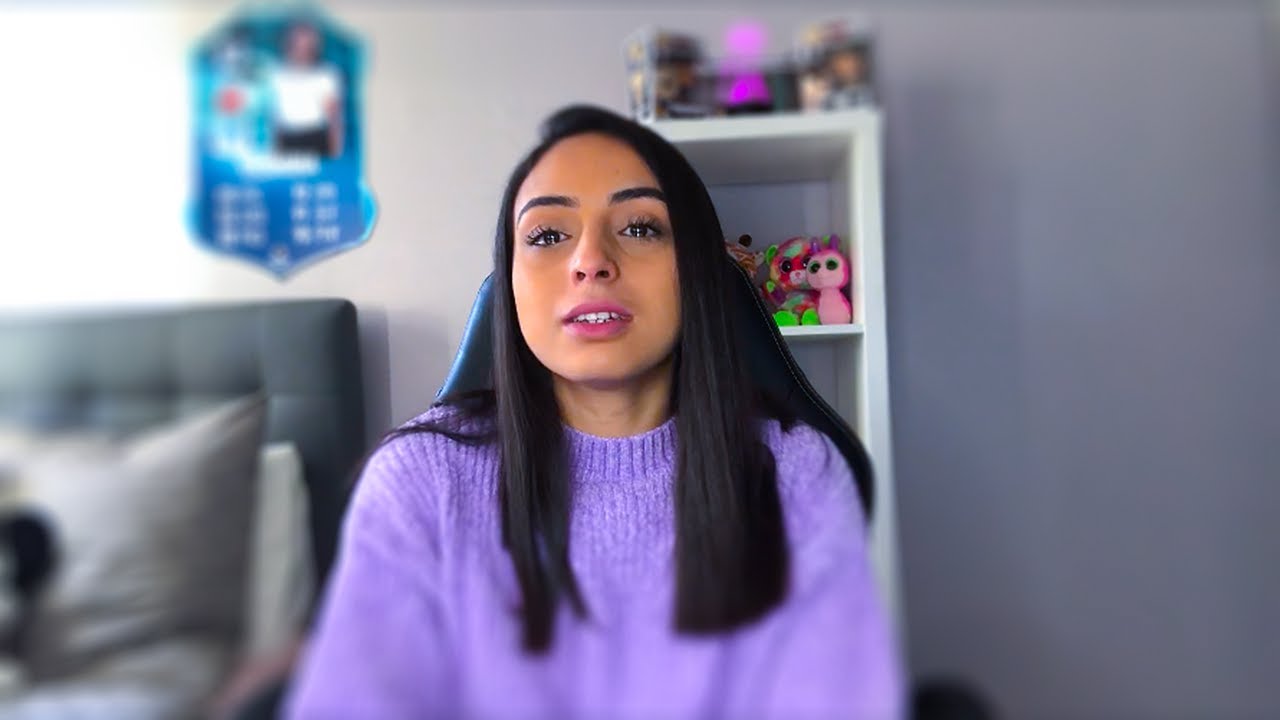 JE VOUS DOIS UNE RÉPONSE...