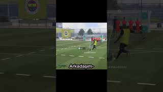 HANGİMİZ DAHA İYİ? ARKADAŞIMLA FC 26 DA FRİKİK YARIŞMASI... #shorts #youtubeshorts #fc26 #football
