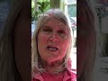 Ellen est américaine et a déménagé à WindSong pour être prêt de ses petit-enfants