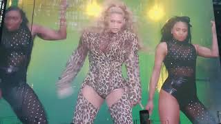 Iconic Beyoncé Dance break!!!!!