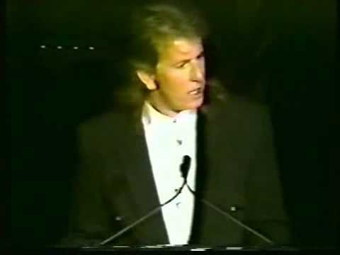 The Kinks Pt1 1990 US Hall of Fame Inducted by Gra...