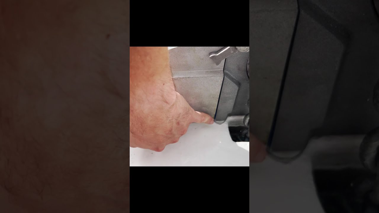 ⁣Anchor windlass Lofrans Cayman 88 - Stop the corrosion #sailinguk