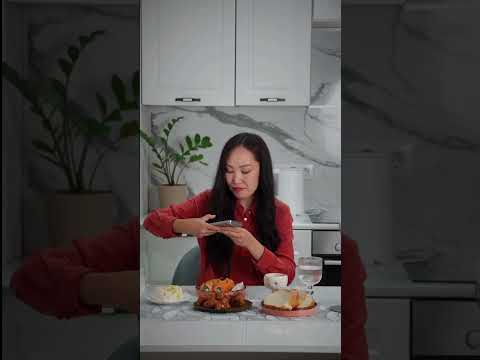 Начать кушать и не сфотографировать еду 🙂↔️ оформляйте доставку любимых блюд через приложение MOST