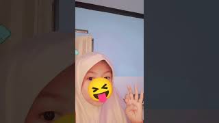 tingkah lucu cek kutu buku  sayang ortu cek kamu 100% my time