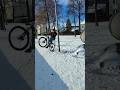 Ein paar whellies, weil im Schnee sonst nichts geht😵‍💫 #wheelie #snow #mtb #onehand #downhill