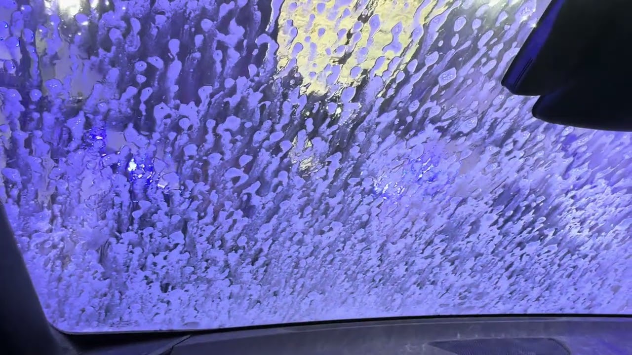 Rain ☔️ Guard 💂 💂‍♀️ 💂‍♂️ For The White Car 🚙 In The Car Wash 🧽 In The 26th Of February 2026 