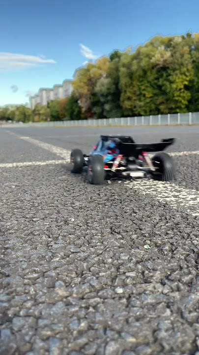 Speed testing the new 1:18 buggy from WLToys… It’s fast🤯!  #rccars #speedtest #wltoys