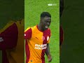 🟡🔴 Galatasaray’ın yeni transferi Aleksey Batrakov, ilk kez sarı-kırmızılı formayla sahada!