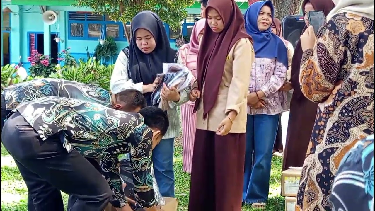 Perpisahan Mahasiswa PLP IAIN Kerinci dengan SMAN 6 Kerinci Sekaligus Penyerahan Bantuan Dumisake