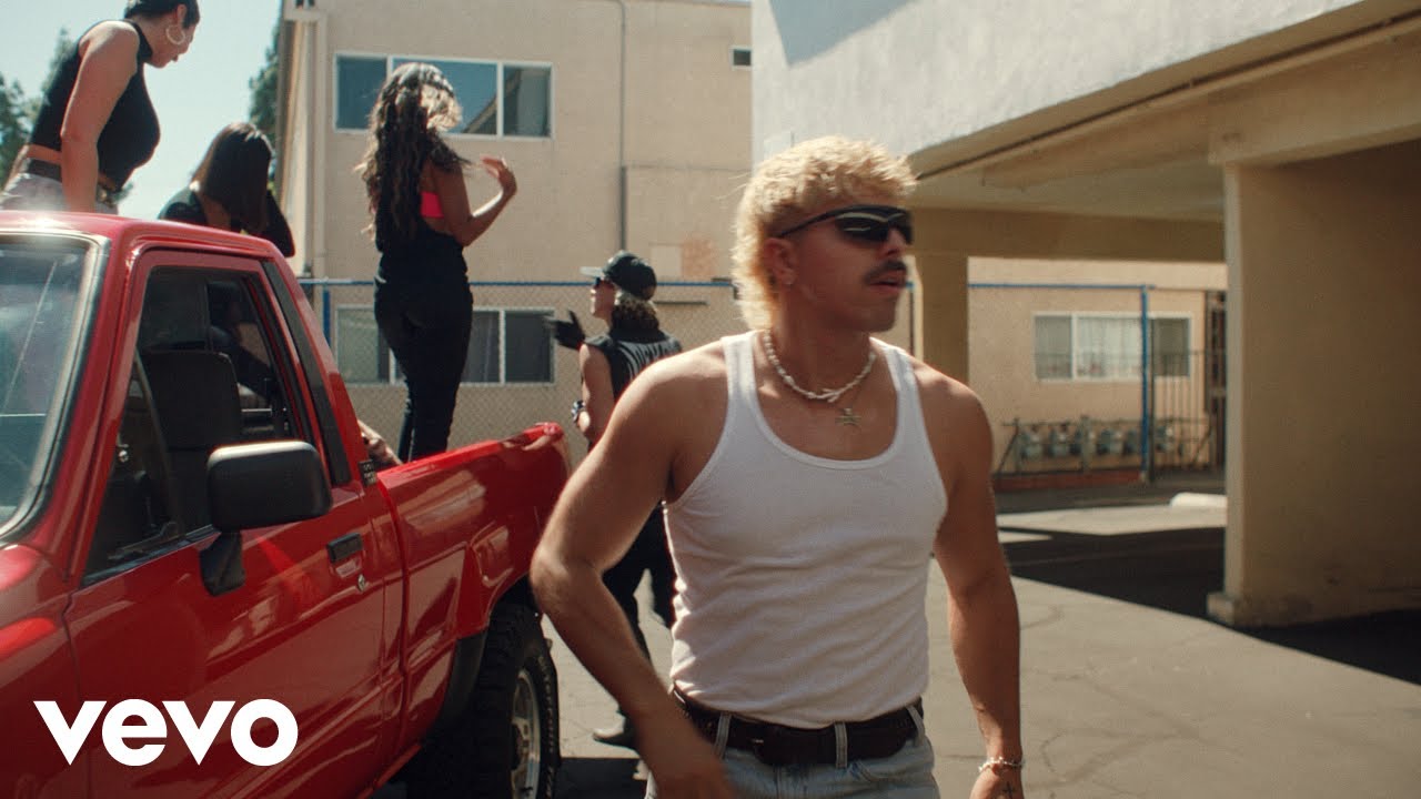 Eddie Zuko - Frekes (Official Music Video) Eddie Zuko - Frekes (Official Music Video)