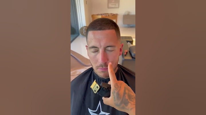 Eden Hazard’s awkward encounter with his barber 😆 💈